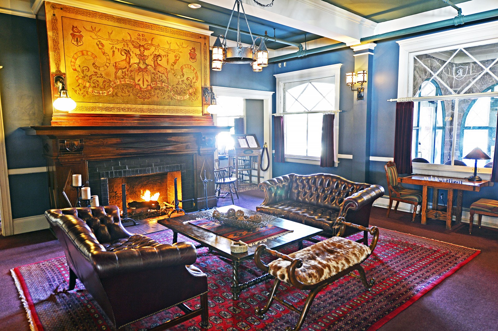 Redstone Inn Fireplace Room